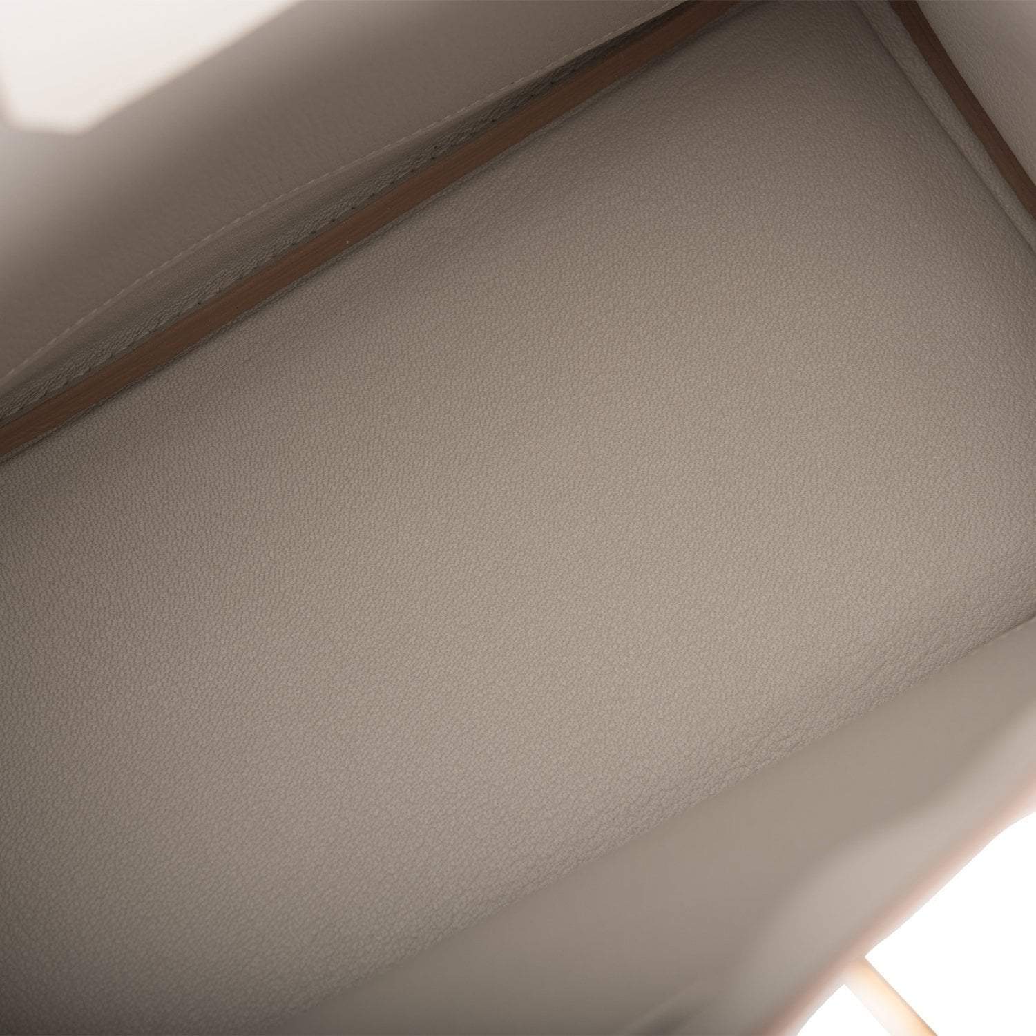 Hermes Birkin 25 Gris Perle Togo Gold Hardware - Image 8